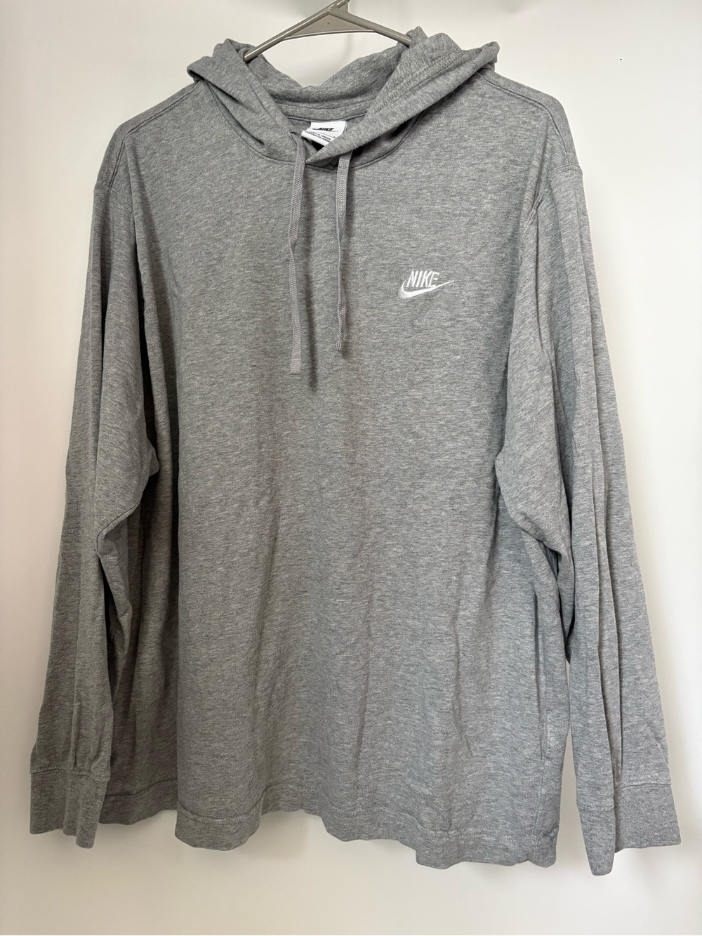 Nike Men's Grey Pullover Hoodie with Small White Logo